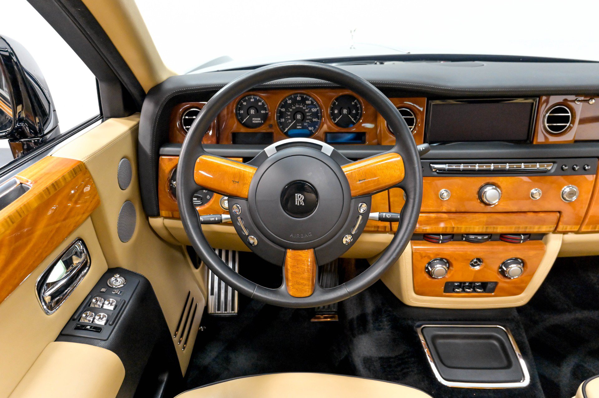 Used 2013 Rolls-Royce Phantom Sedan RWD image 77