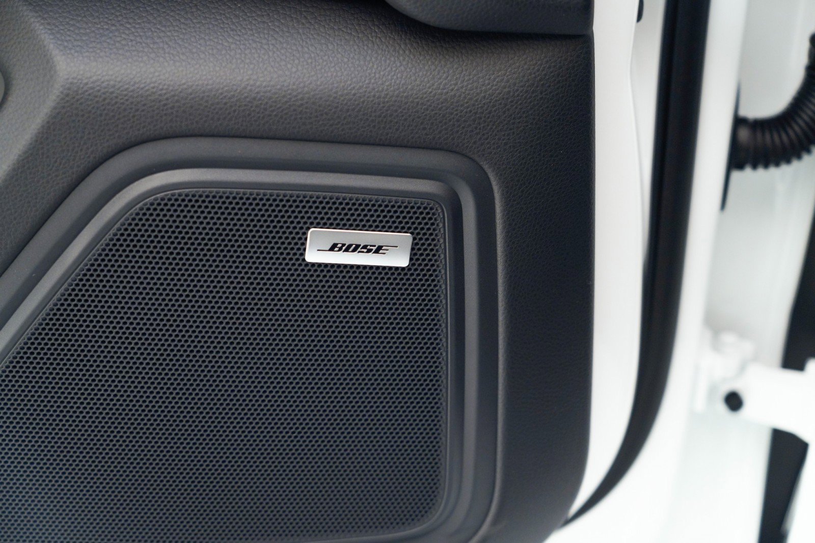 New 2026 Porsche Macan Turbo image 26