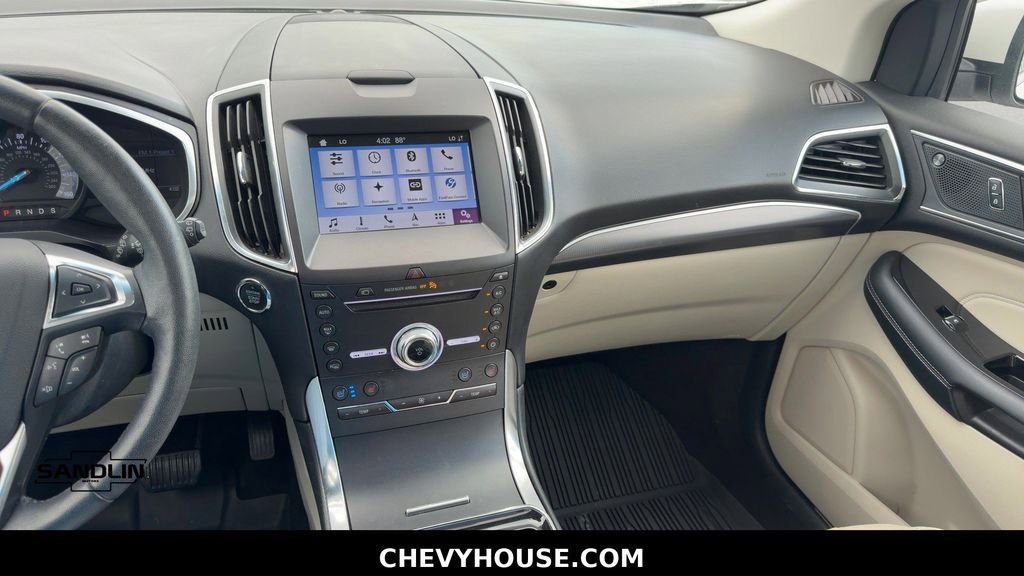 Used 2019 Ford Edge Titanium w/ Equipment Group 301A FWD image 18
