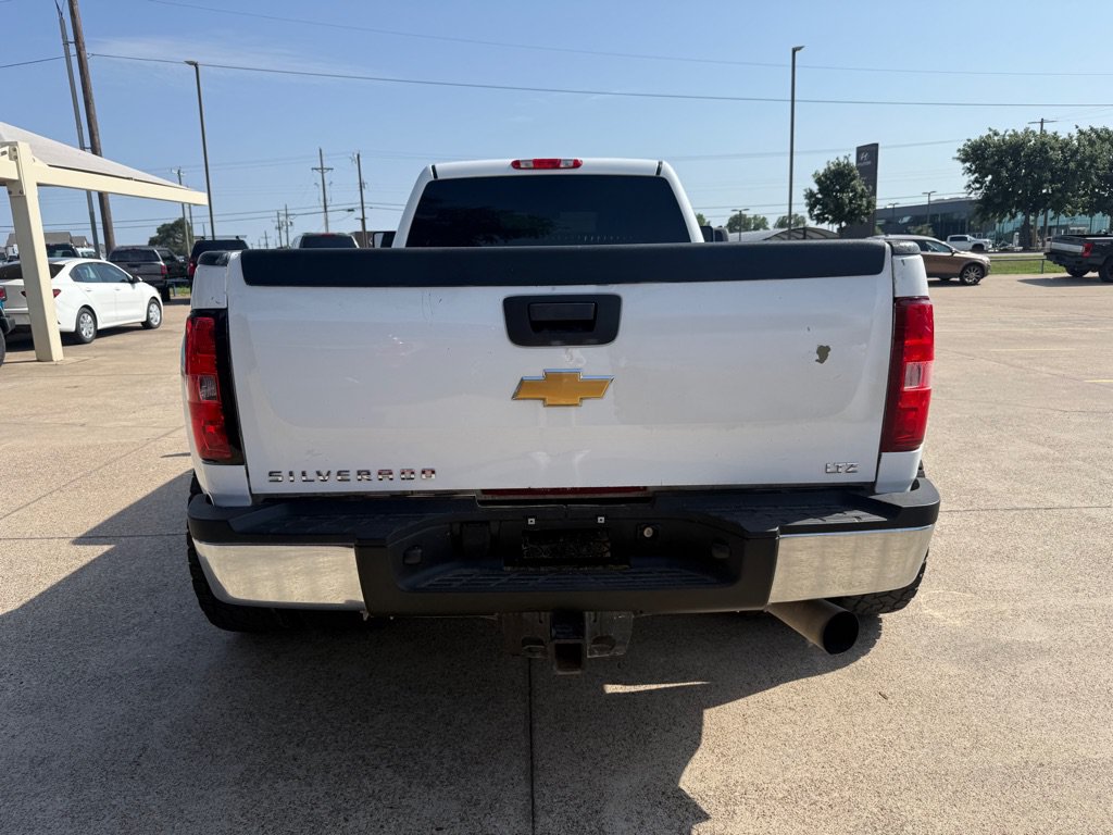 Used 2012 Chevrolet Silverado 3500 LTZ AWD/4WD image 6