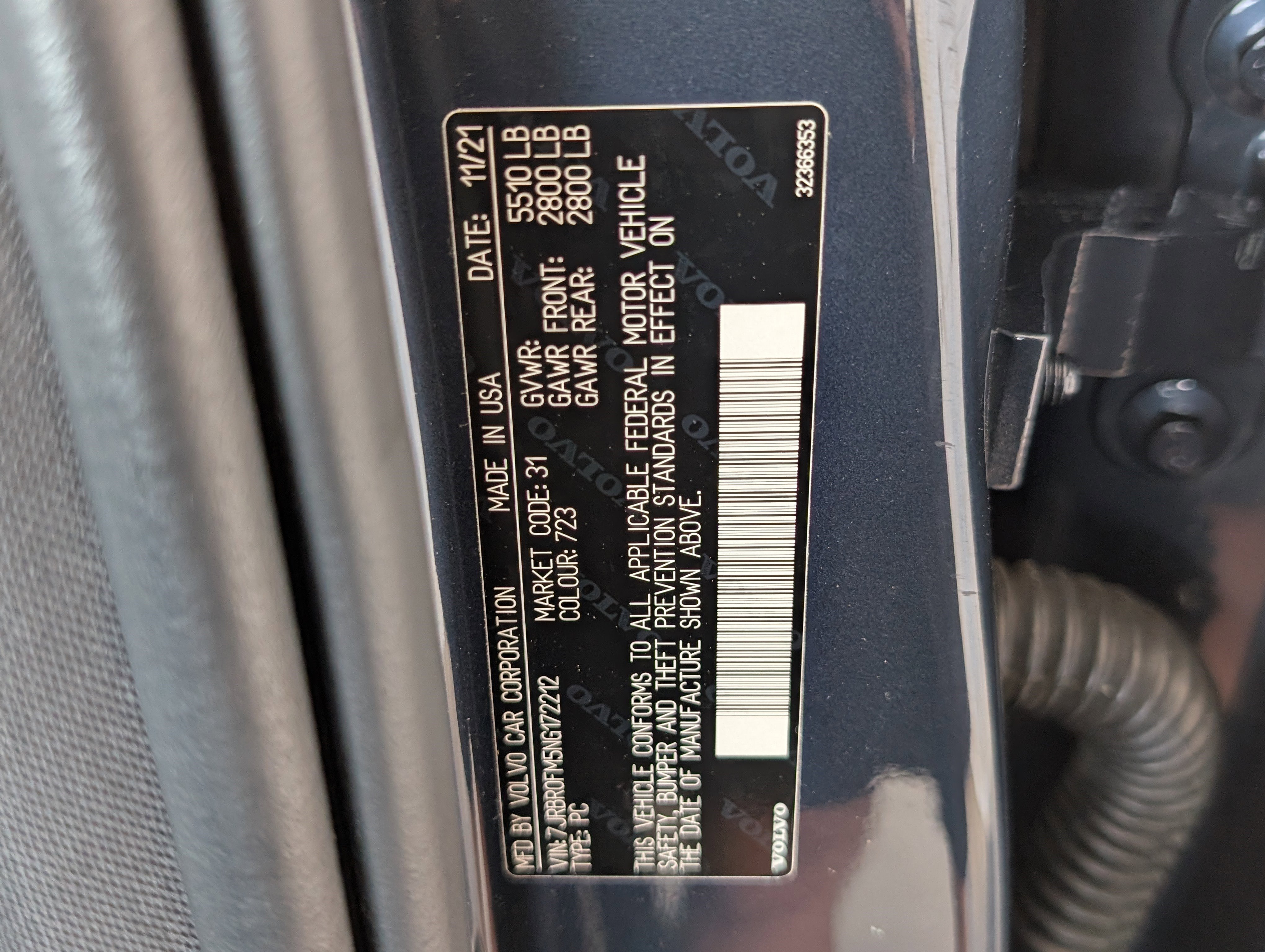 Used 2022 Volvo S60 T8 R-Design image 36