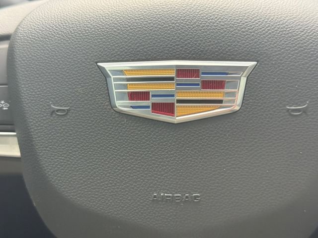 Used 2023 Cadillac XT4 Luxury image 5