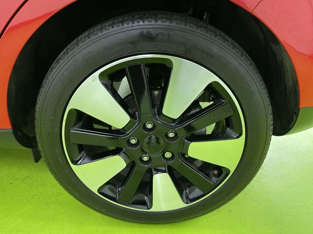 Used 2019 Kia Soul + FWD image 14
