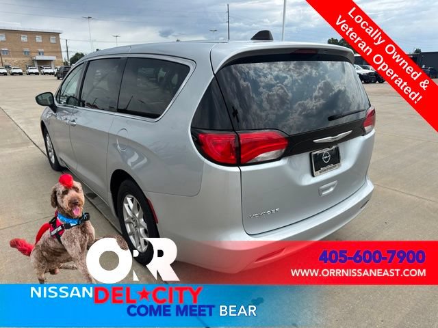 Used 2023 Chrysler Voyager LX FWD video 3