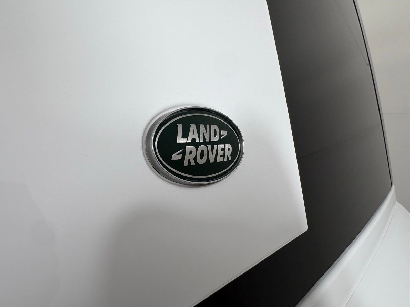 Used 2024 Land Rover Defender 110 S AWD/4WD image 9