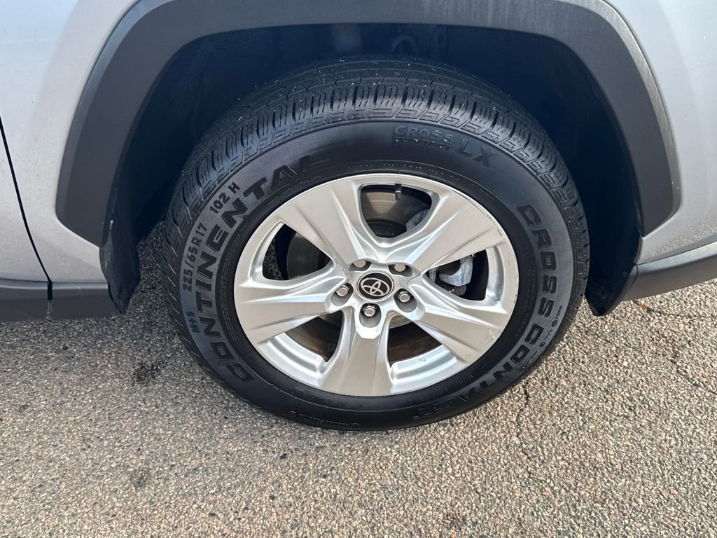 Used 2021 Toyota RAV4 XLE image 41