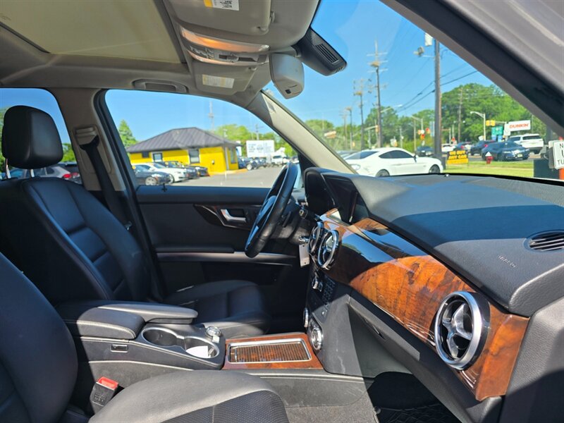 Used 2015 Mercedes-Benz GLK 350 4MATIC image 18
