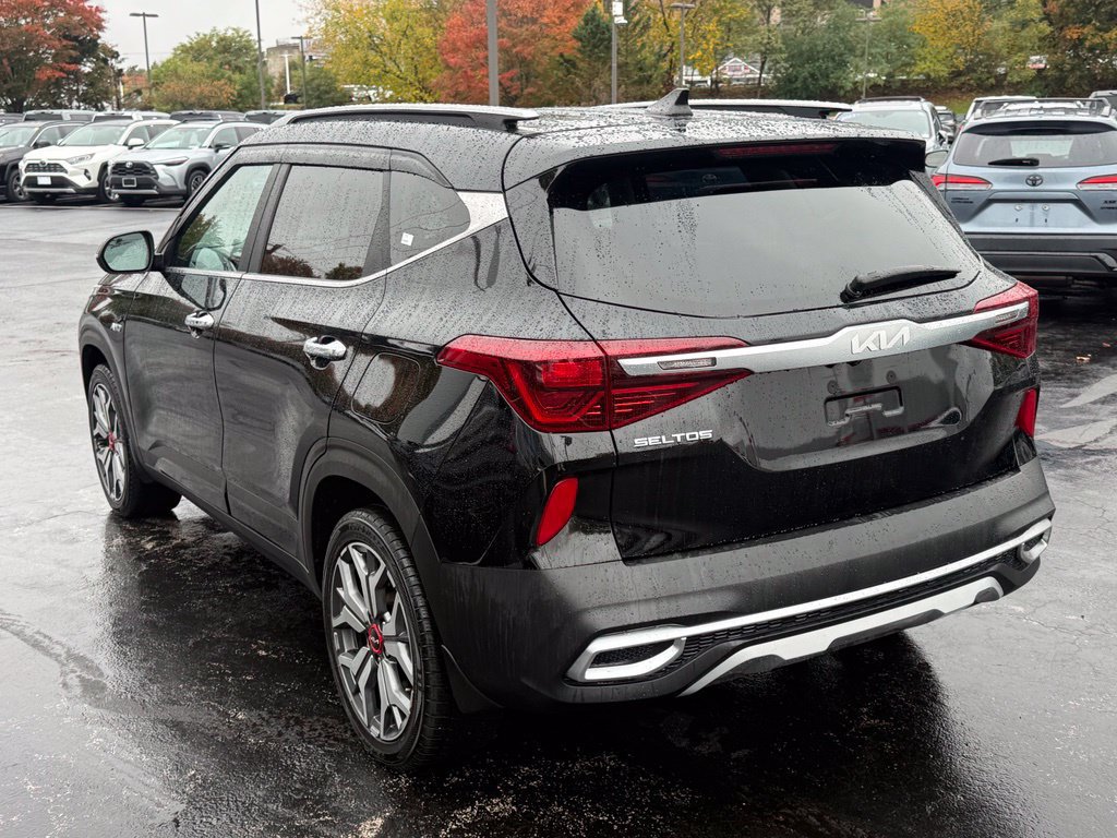 Used 2022 Kia Seltos SX w/ Sunroof Package AWD/4WD image 5