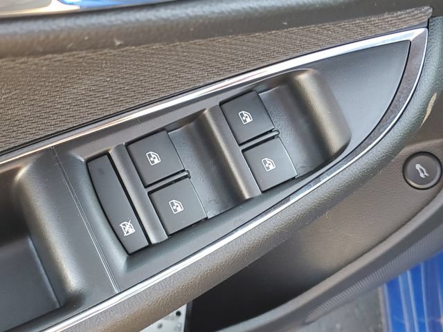 Certified 2018 Chevrolet Cruze LT w/ Convenience Package FWD image 15
