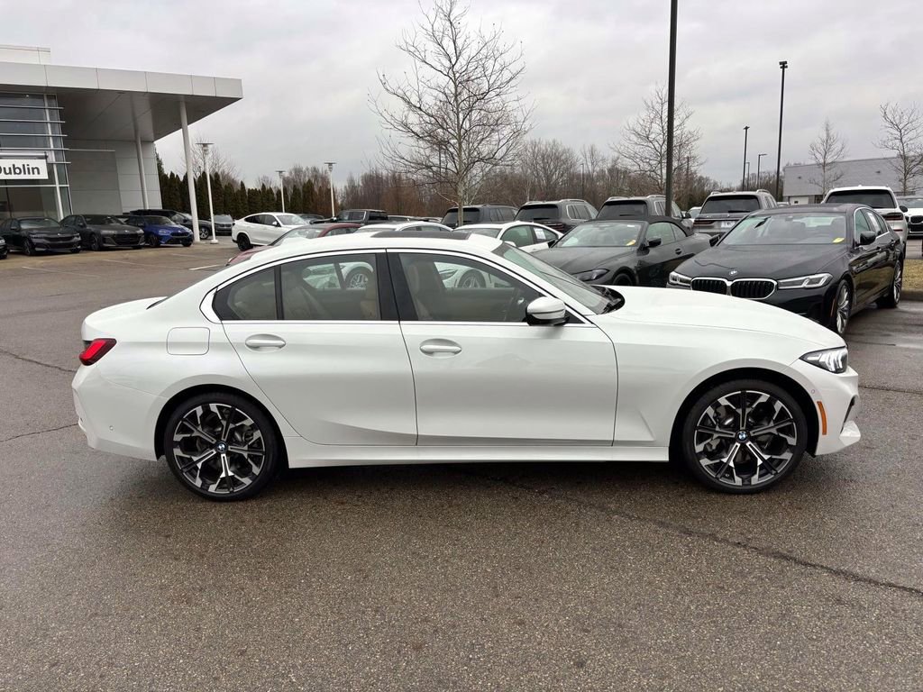 Used 2025 BMW 330i xDrive Sedan w/ Premium Package image 8