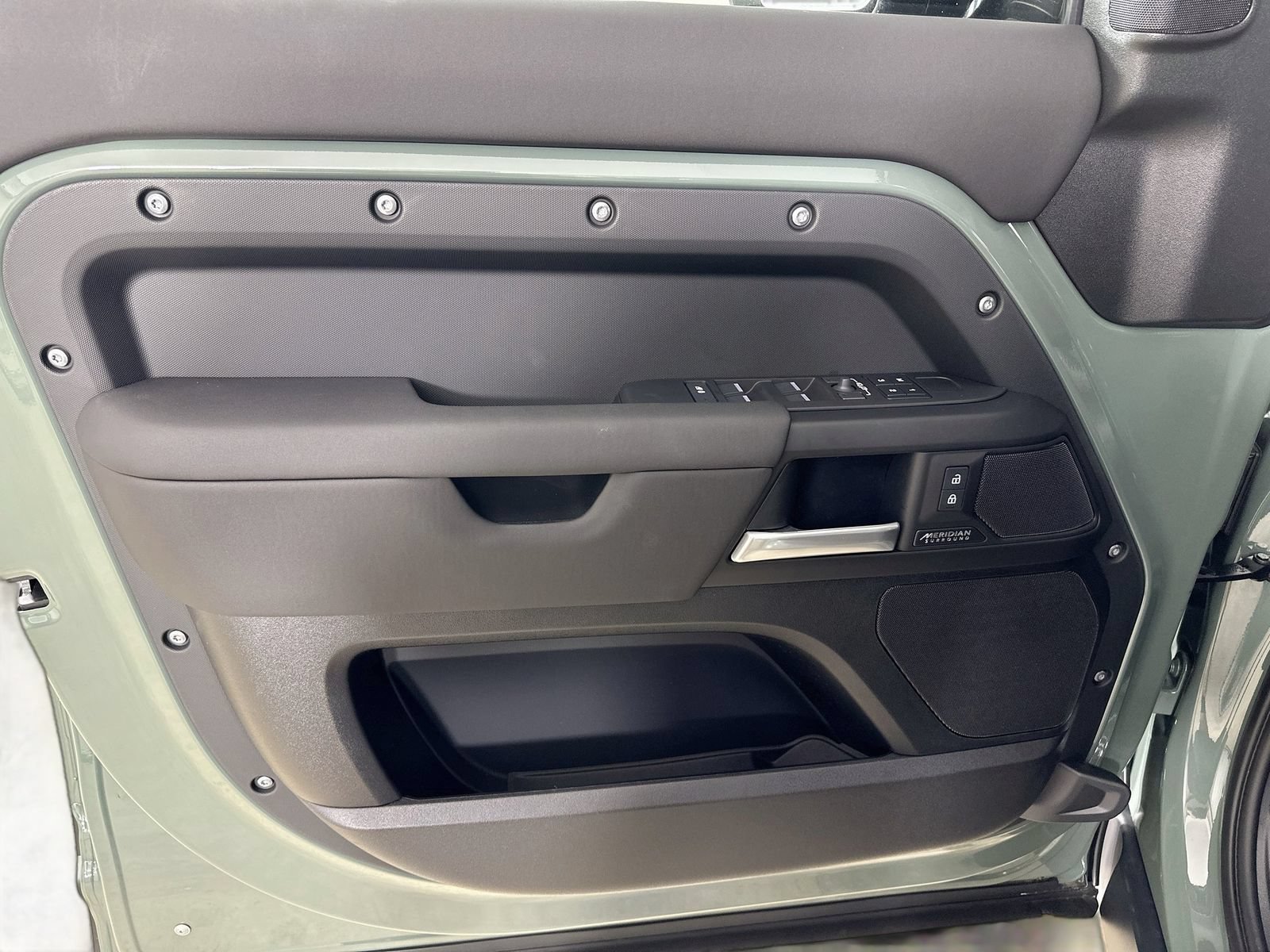 New 2026 Land Rover Defender 110 Trophy Edition AWD/4WD image 17