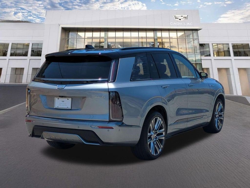 Certified 2026 Cadillac Vistiq Premium Luxury w/ LPO, Floor Liner Package AWD/4WD image 5