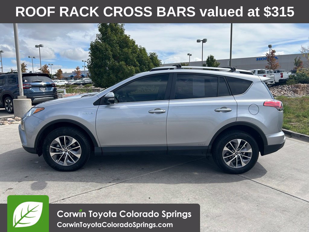 Used 2018 Toyota RAV4 LE AWD/4WD image 4
