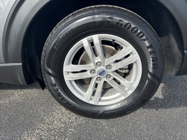 Used 2024 Ford Explorer XLT w/ Equipment Group 202A image 33