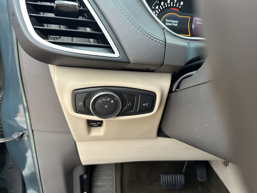 Used 2016 Lincoln MKX Reserve w/ Technology Package image 27