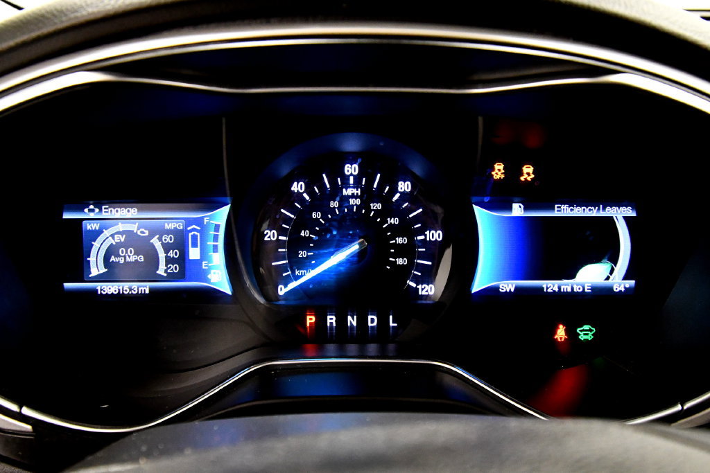 Used 2016 Ford Fusion SE FWD image 22
