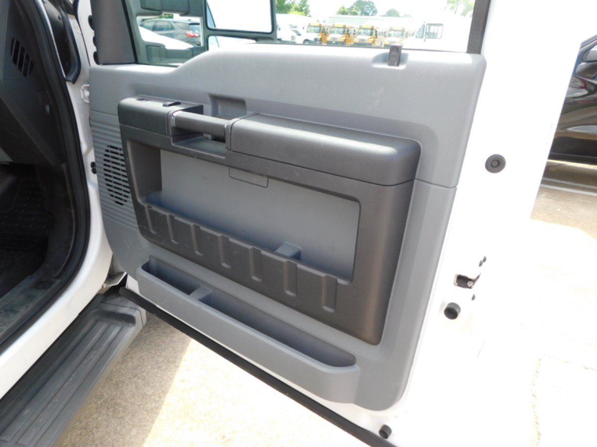 Used 2011 Ford F550 Luxury w/ PWR Equipment Group RWD image 23