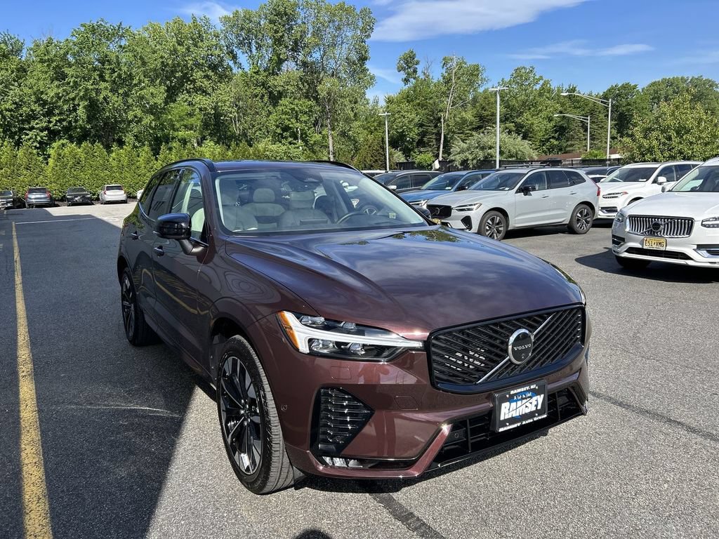 New 2026 Volvo XC60 B5 Ultra w/ Climate Package AWD/4WD image 2