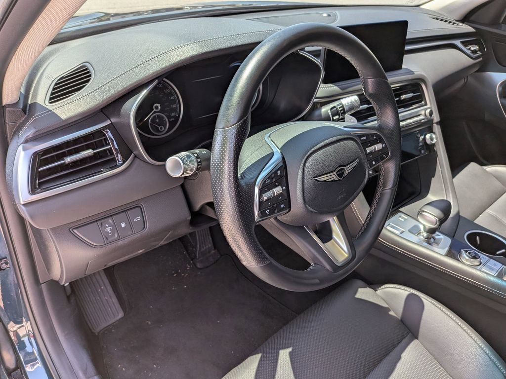 Used 2025 Genesis G70 2.5T RWD image 14