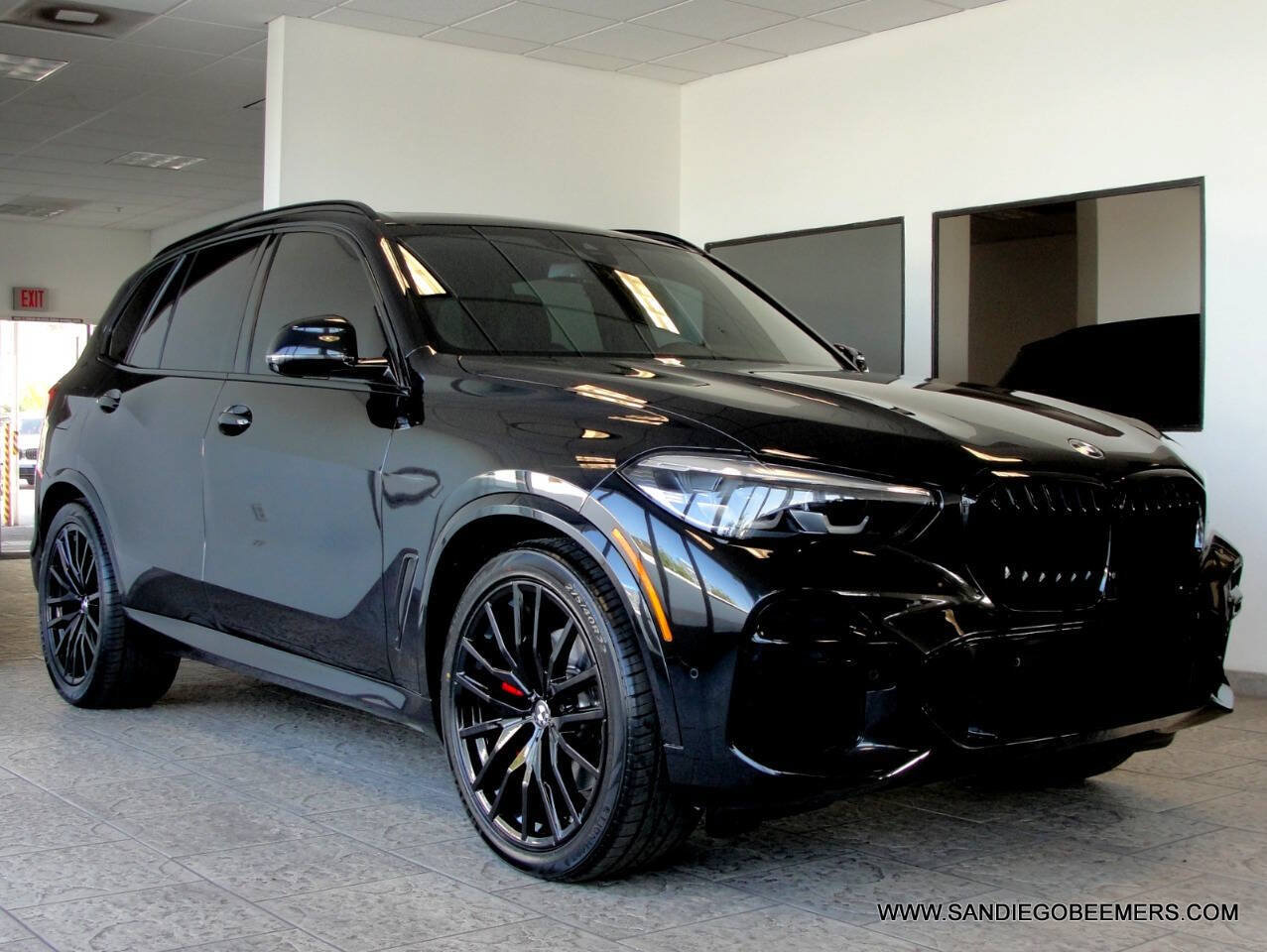 Used 2022 BMW X5 xDrive40i w/ M Sport Package AWD/4WD image 55