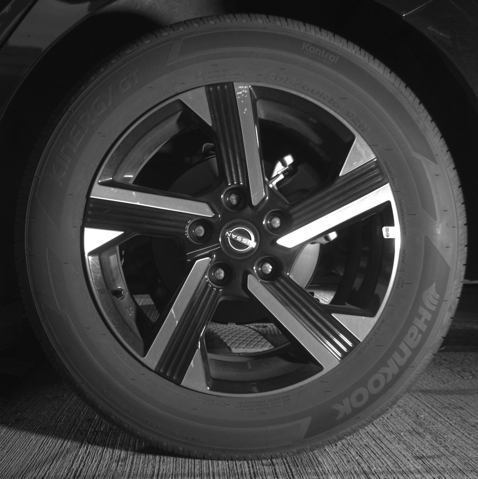 Used 2025 Nissan Sentra SV image 14