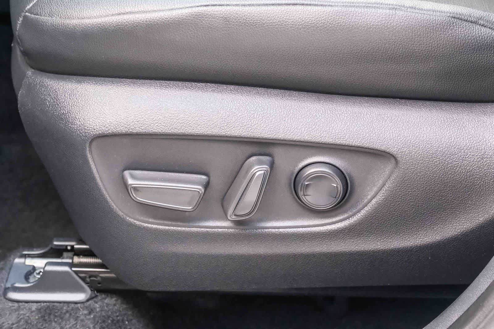 Certified 2025 Toyota Grand Highlander AWD image 24