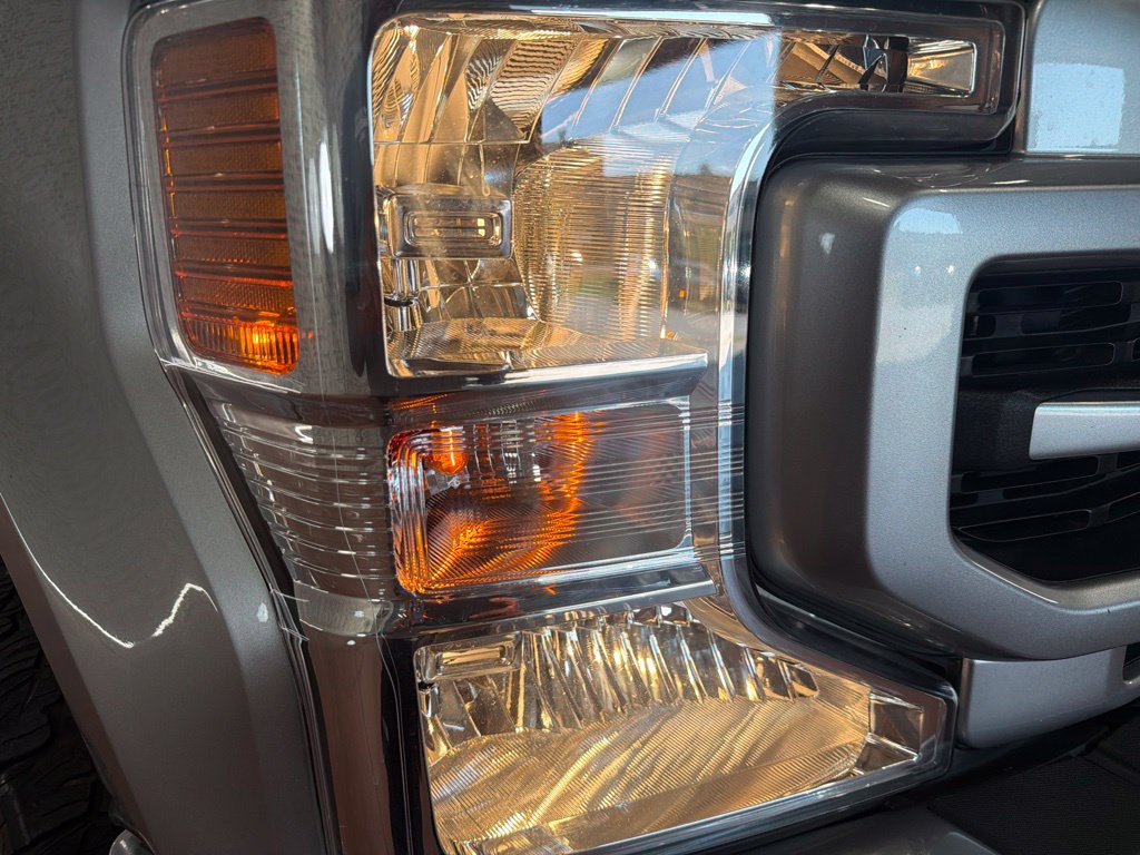 Used 2022 Ford F350 Lariat AWD/4WD image 9