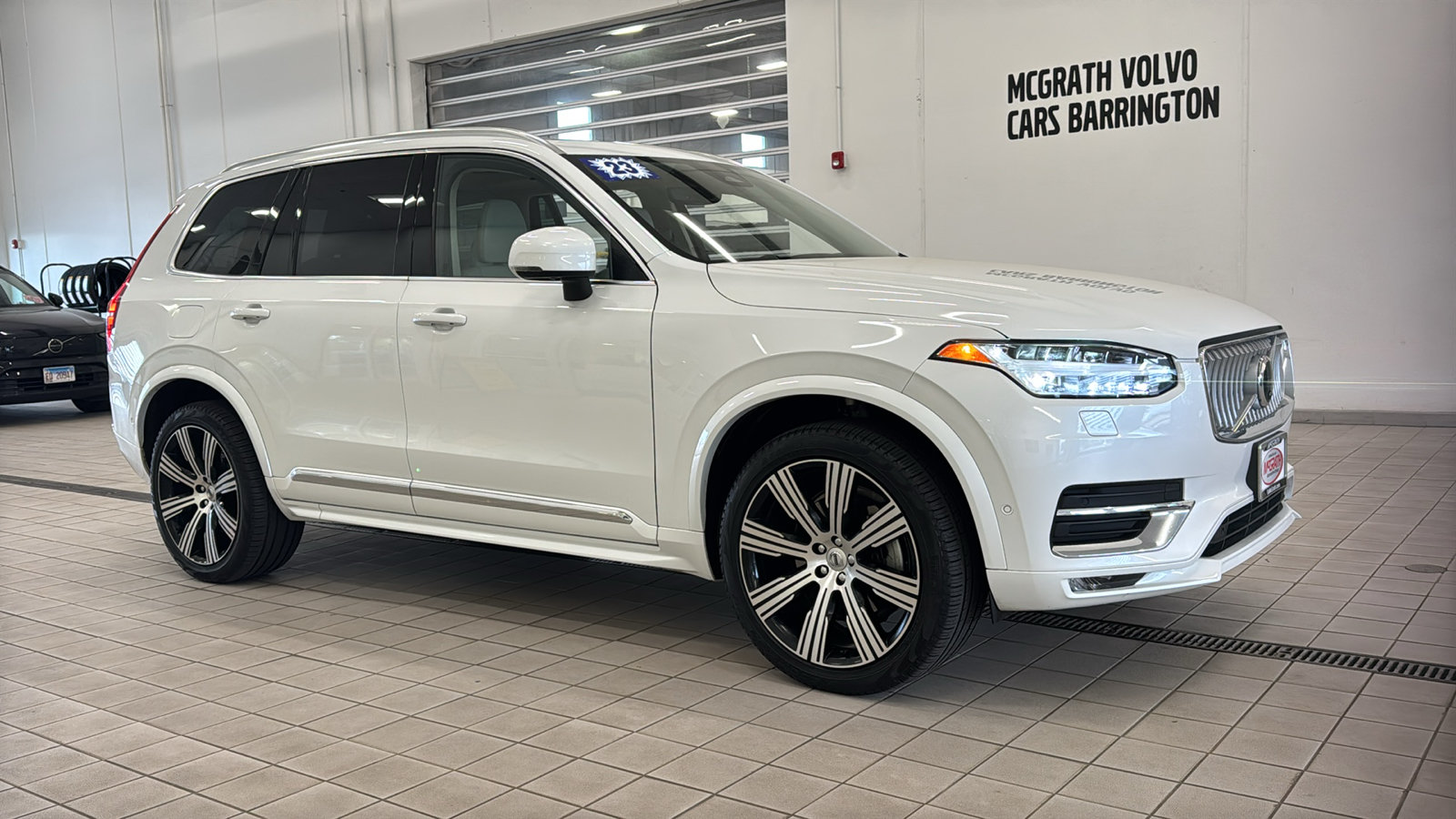 Used 2023 Volvo XC90 B6 Ultimate w/ Lounge Package AWD/4WD image 3