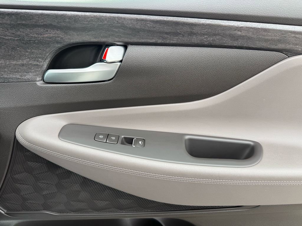 Used 2020 Hyundai Santa Fe SE image 22