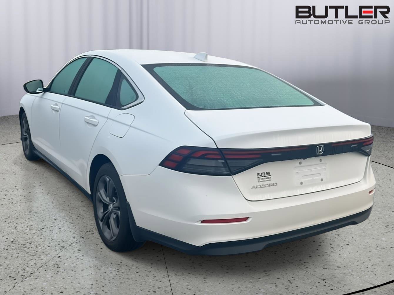Used 2023 Honda Accord EX image 10