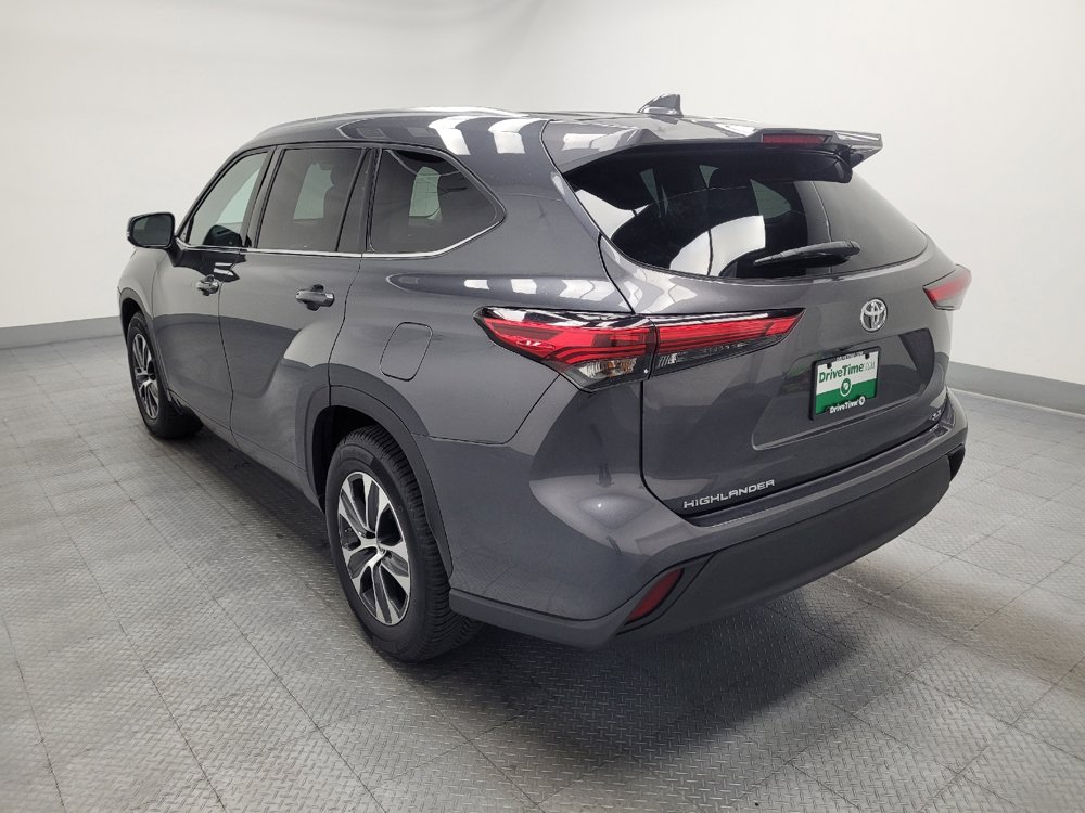 Used 2021 Toyota Highlander XLE FWD image 5
