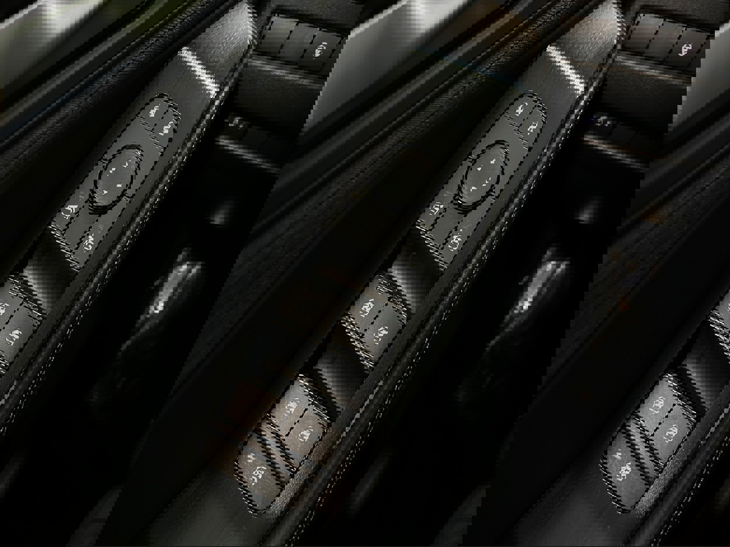 Used 2021 Nissan Rogue SV image 21