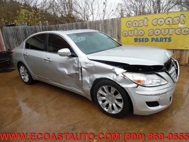 Used 2009 Hyundai Genesis 3.8 w/ Technology Pkg 4 RWD image 1