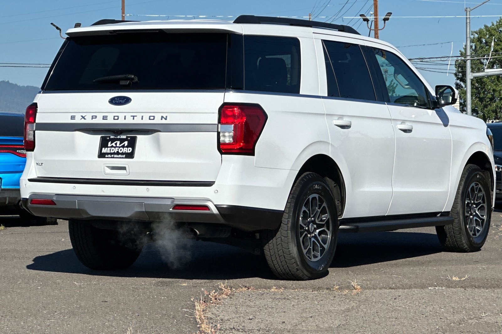 Used 2024 Ford Expedition XLT AWD/4WD image 4