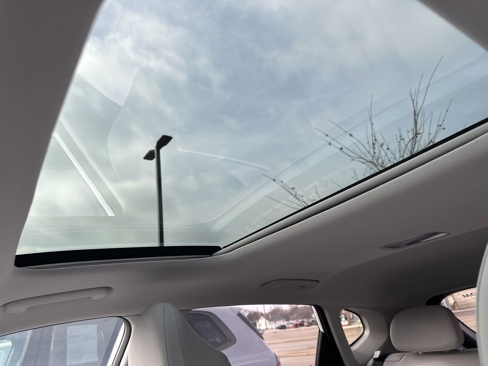 Used 2025 Hyundai Kona Limited image 68