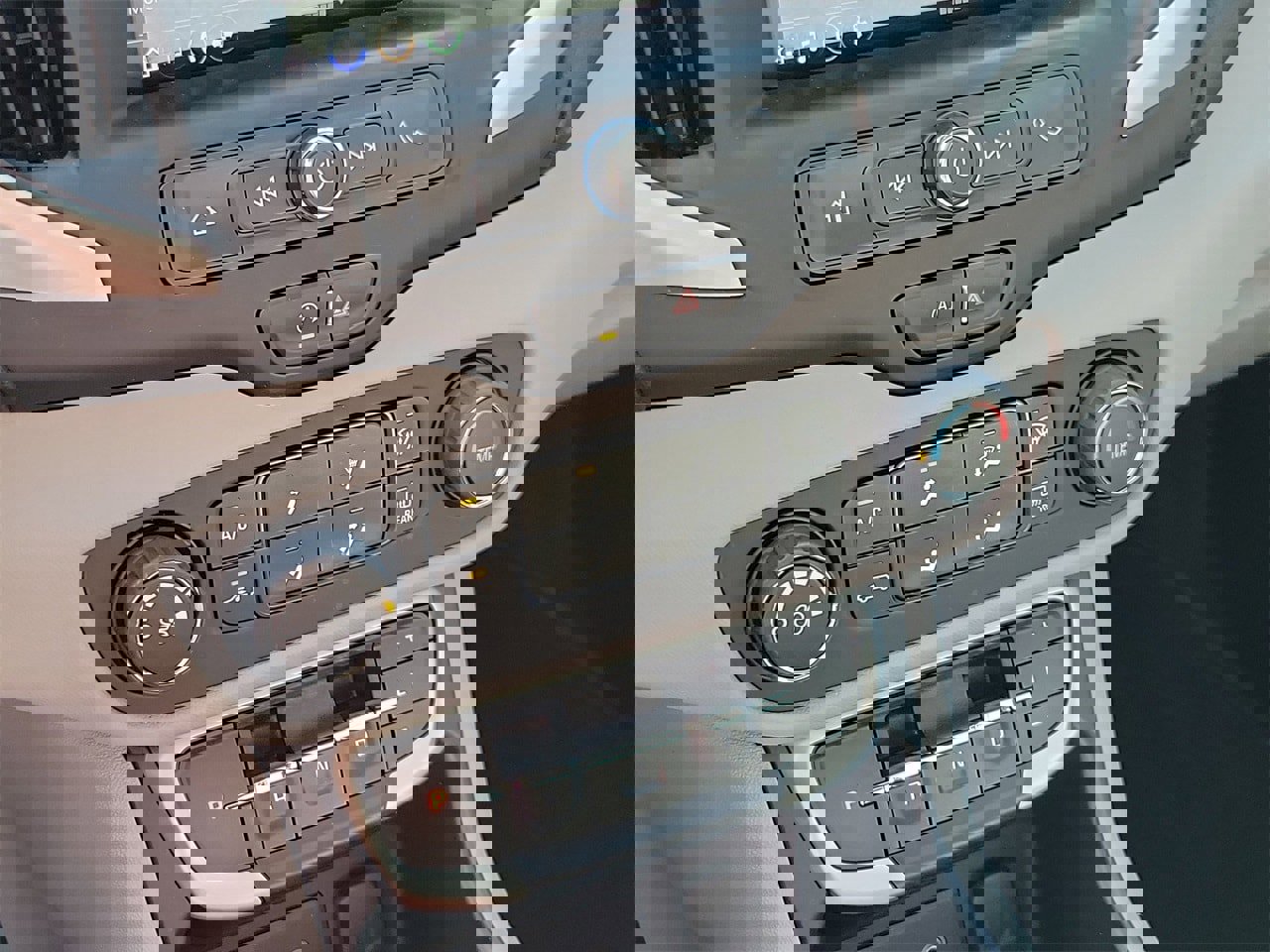 Used 2023 GMC Terrain SLE image 25