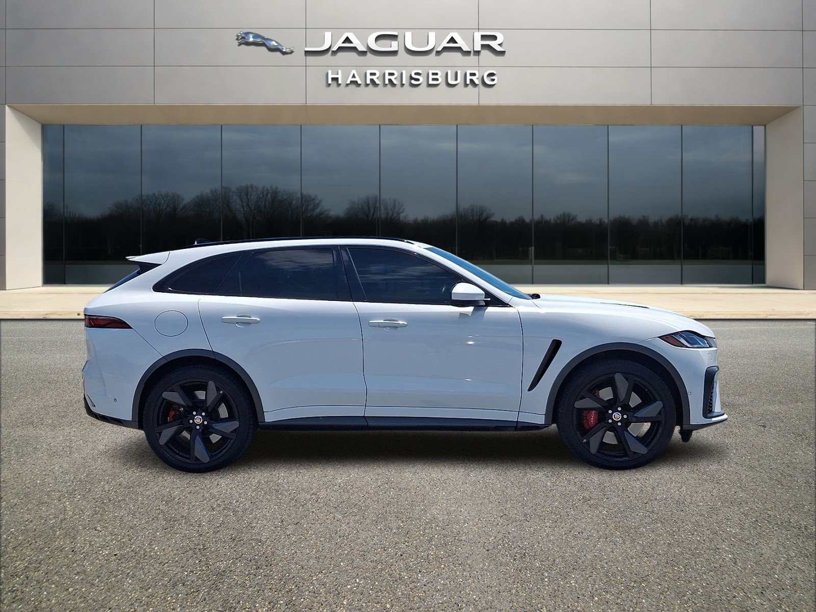Used 2021 Jaguar F-PACE SVR AWD/4WD image 5