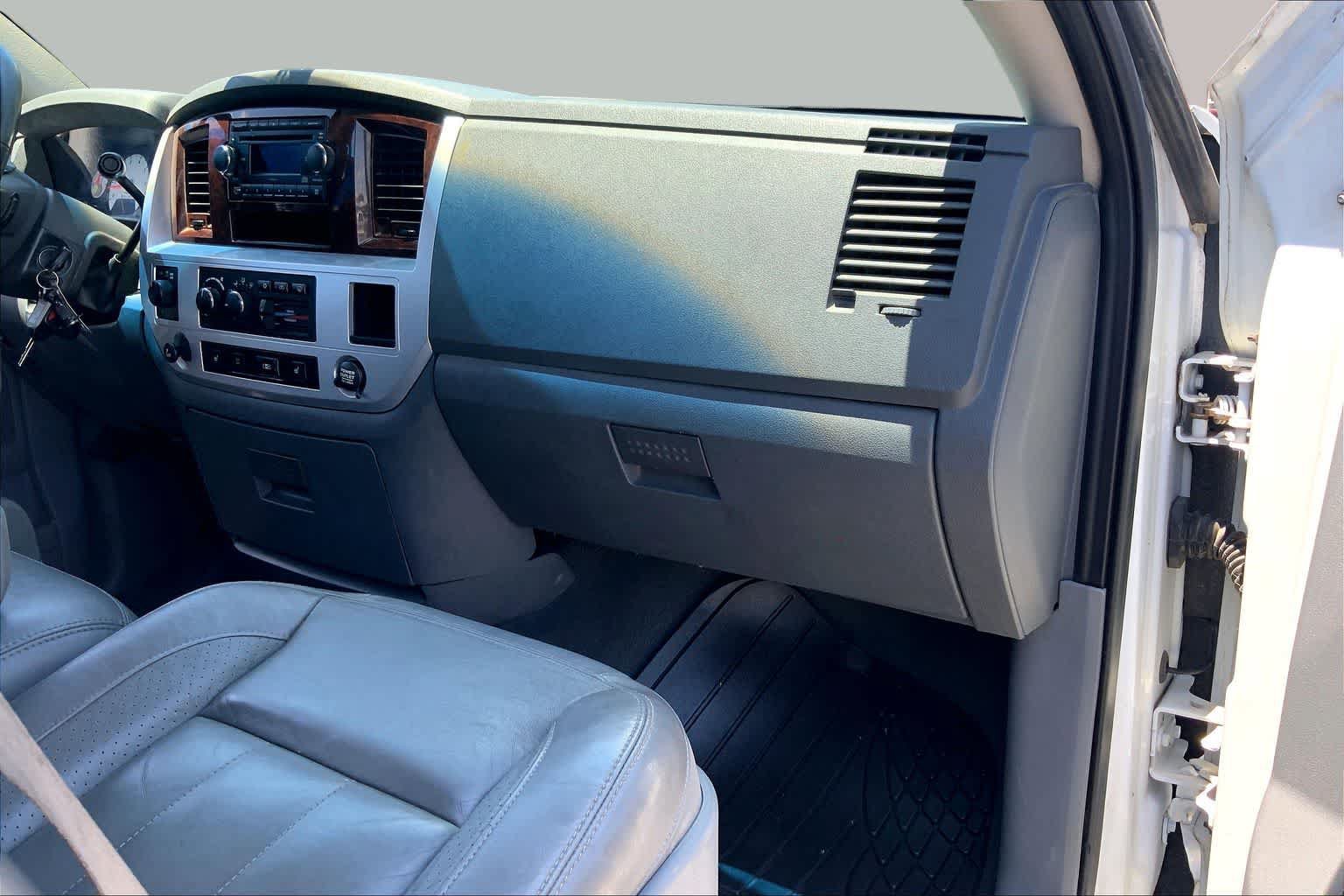 Used 2008 Dodge Ram 1500 Truck Laramie AWD/4WD image 18
