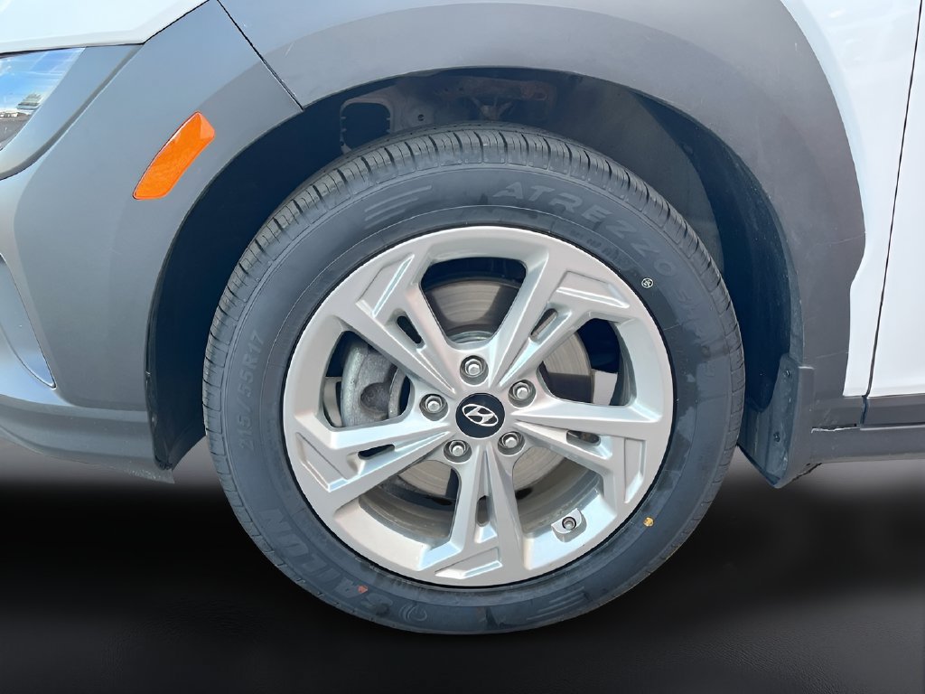Used 2022 Hyundai Kona SEL AWD/4WD image 29