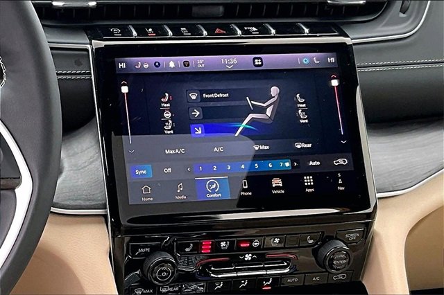 Certified 2024 Jeep Grand Cherokee Limited w/ Luxury Tech Group II image 6