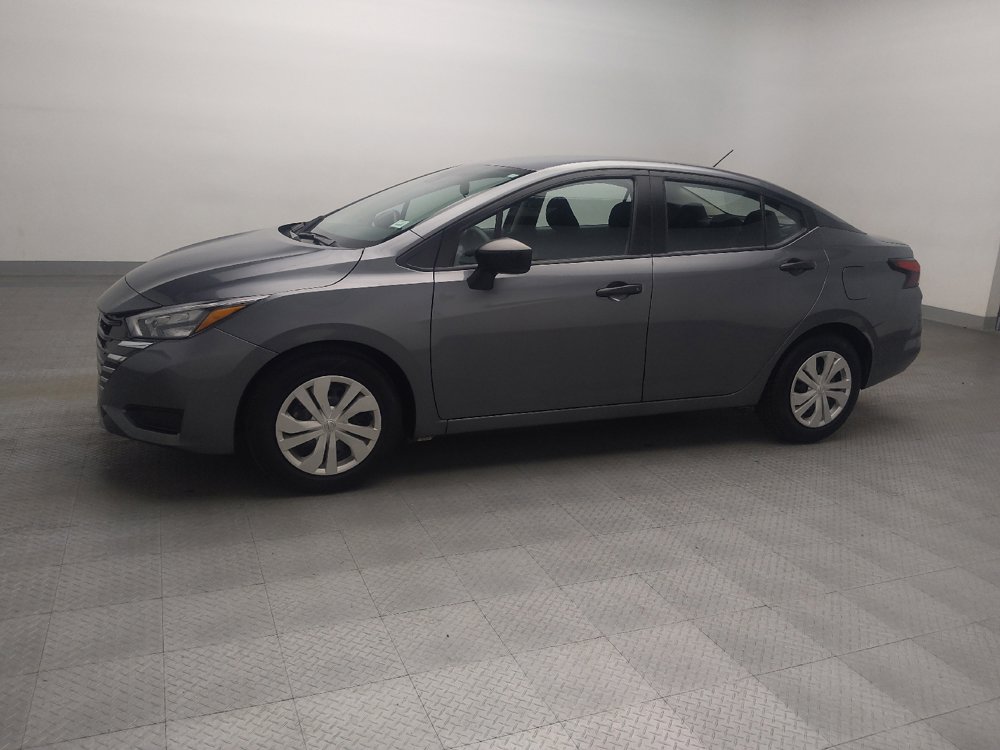Used 2025 Nissan Versa S FWD image 2