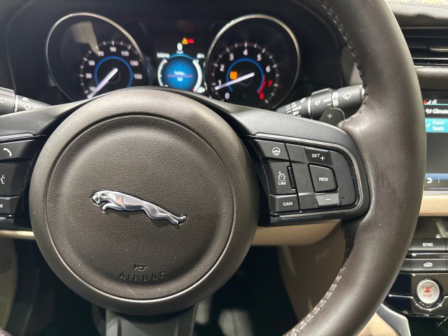 Used 2017 Jaguar XF Prestige RWD image 24