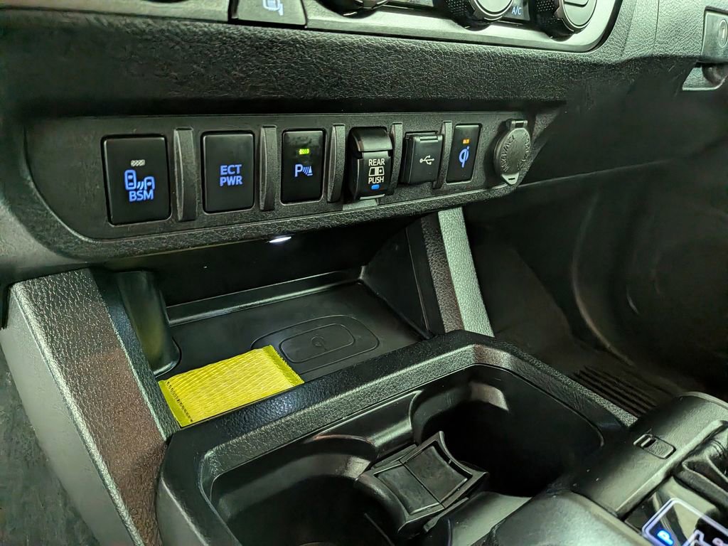 Used 2021 Toyota Tacoma TRD Off-Road image 26