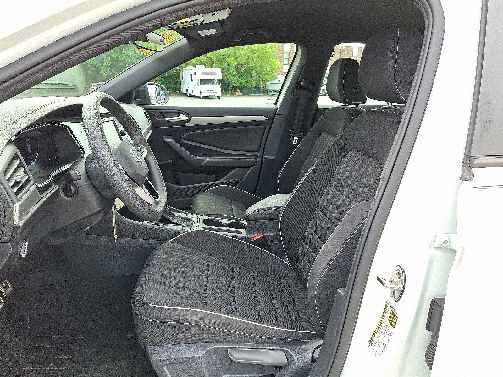 Used 2023 Volkswagen Jetta Sport image 13