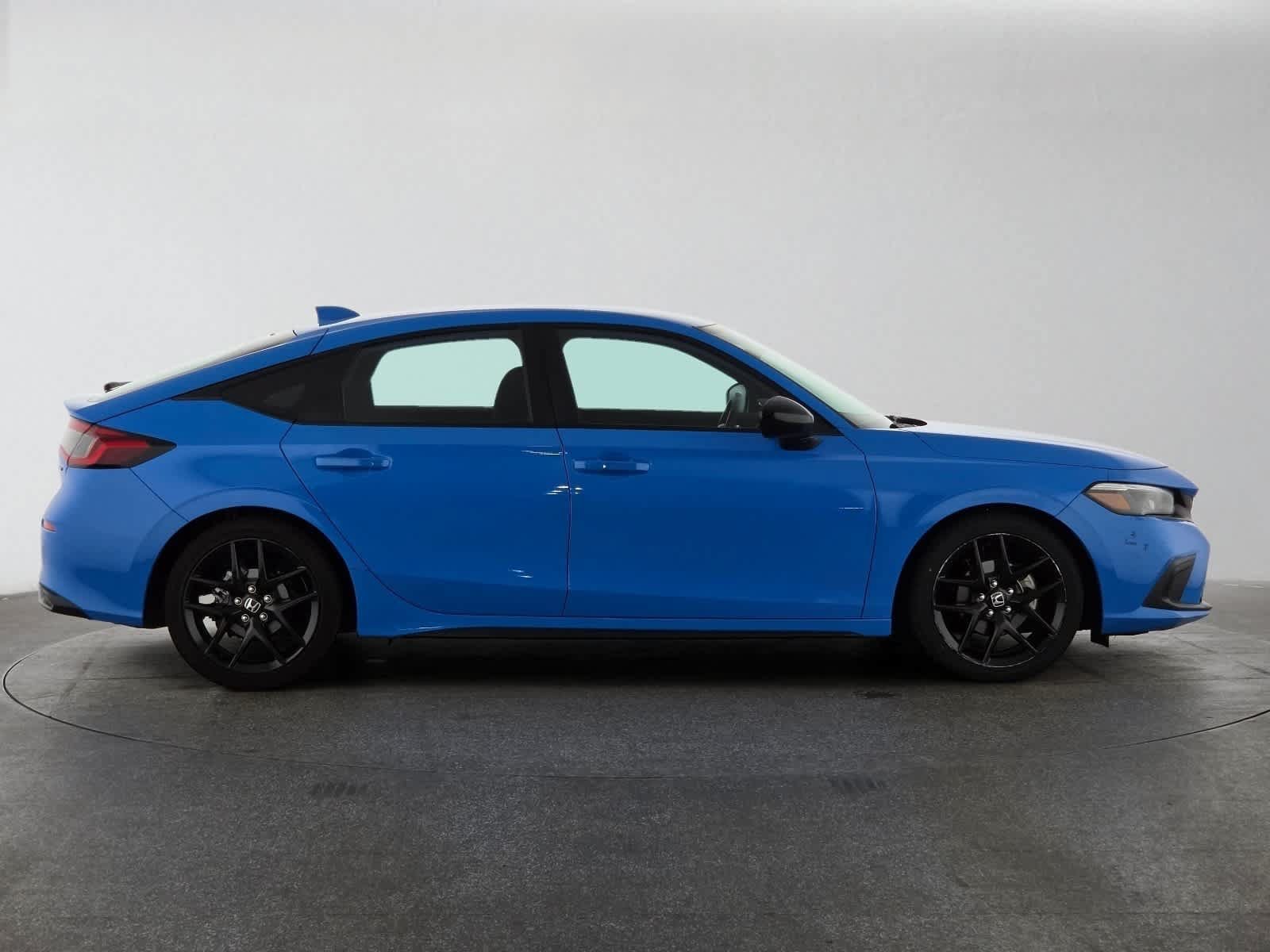 Used 2023 Honda Civic Sport image 2