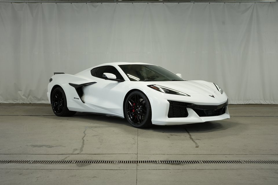 Used 2023 Chevrolet Corvette Z06 image 7