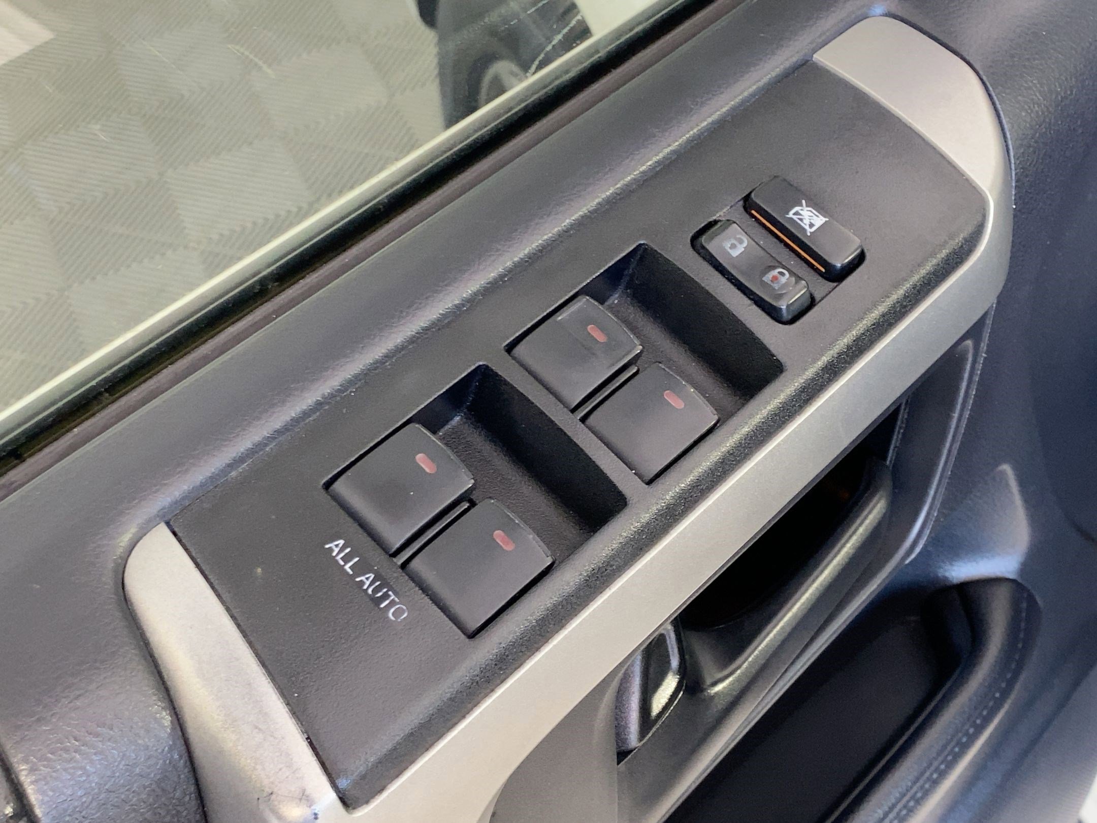 Used 2013 Toyota 4Runner Limited image 10