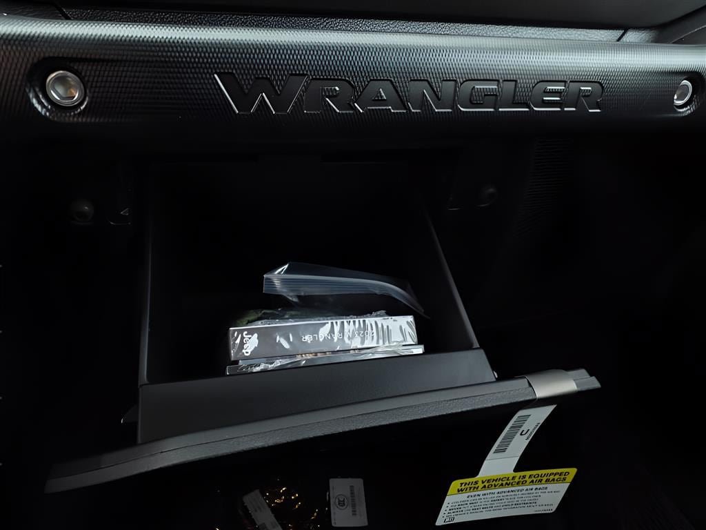 New 2023 Jeep Wrangler Unlimited w/ Cold Weather Group AWD/4WD image 15