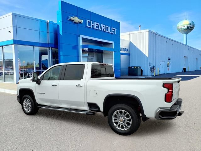 Used 2025 Chevrolet Silverado 3500 LTZ w/ LTZ Premium Package AWD/4WD image 6