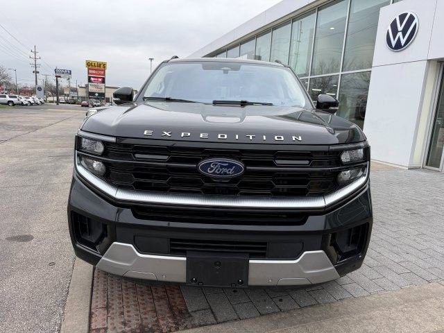 Used 2025 Ford Expedition Max Platinum image 2